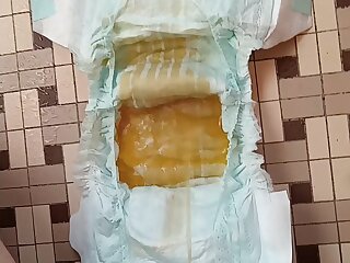 Open Pee In A Size 5 Pampers Baby Dry Diaper - ThisVid.com