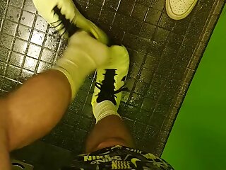 Snxffckable pees into my yellow ... sneakers - ThisVid.com