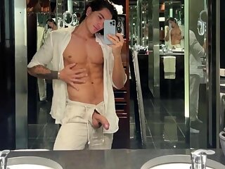 Hunk latino Muscle jerk off in bathroom cam porn