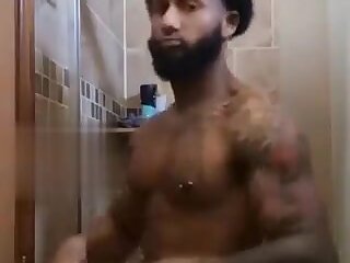 Sexy fit hung naked trade playing in the shower - ThisVid.com