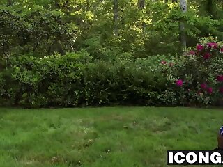 Older athlete Hugh Hunter wants to bang that perfect ass