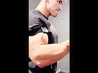 Logan Foote ? Bicep Love ?