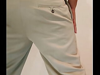 Maestro caliente se saca la leche