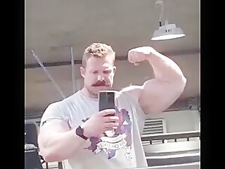 BIGMUSCLE DADDY