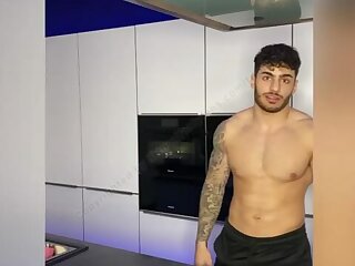 305 Arab KURDISH Muscular Prince Onlyfans