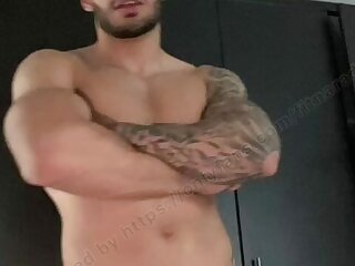 119 Arab KURDISH Muscular Prince Onlyfans