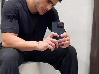 7 Arab KURDISH Muscular Prince Onlyfans