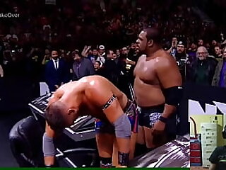 VEO A 2 HOMBRES D&Aacute;NDOSE DURO EN CALIENTE &lpar;es verano&rpar;