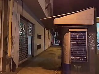 Mamei o pé e o pau do novinho