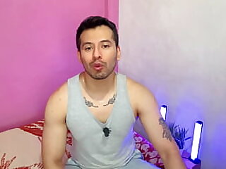Terapeuta dotado de 20cm se folla a pelo a su paciente hetero casado&excl; Relato sexual