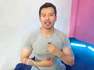 Ranchero se folla a pelo joven twink citadino en los corrales del rancho&excl; Relato sexual