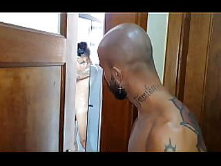 Barbershopputao fode meu cu ap&oacute;s o banho sexo gostoso