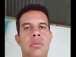 Pantalones orinados y m&uacute;ltiples organismos despu&eacute;s de transmisi&oacute;n en vivo en Facebook