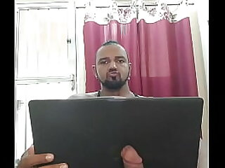 Gozando com o laptop