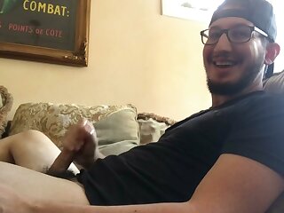 Jerking off to girlfriend on webcam