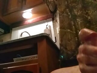 Amateur cum shot