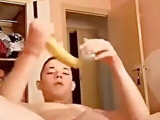 18yo Horny Russian Twink Eating A Banana !